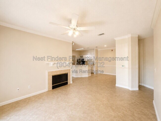 Building Photo - 10000 Gate Pkwy N