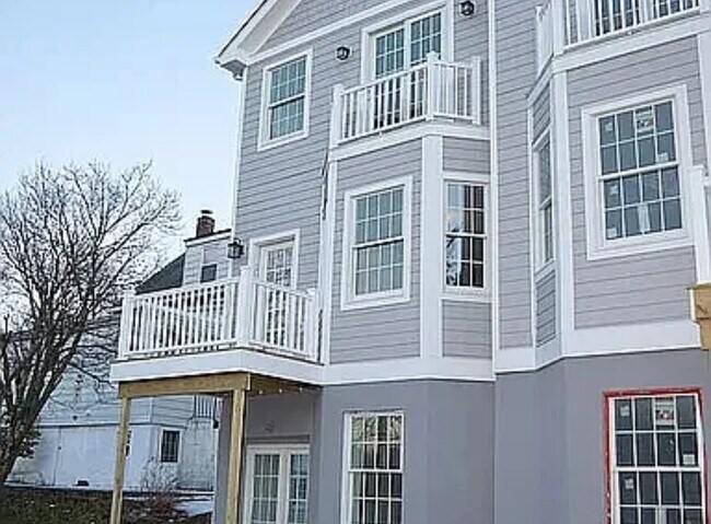 Foto del edificio - 229-229 Lincoln Ave
