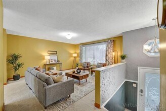 Building Photo - 36 Altair Dr