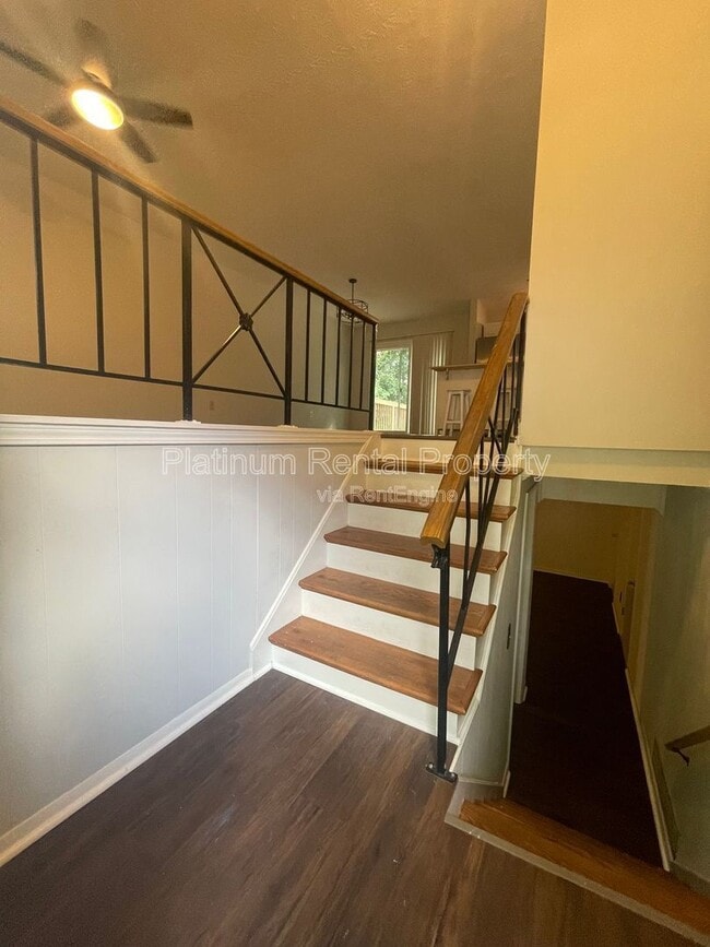 Building Photo - 2564 Timberly Dr SE