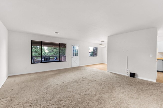 Photo - Spacious 3 Bedroom 2 Bathroom Unit House