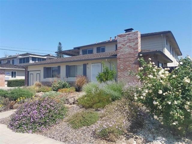 Building Photo - 645 Azara Pl