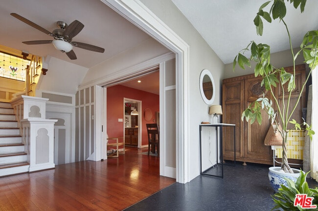 Foto del edificio - 453 Rialto Ave