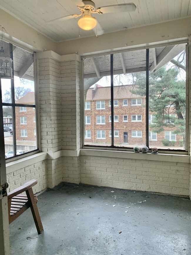 Building Photo - 180 Clark Pl