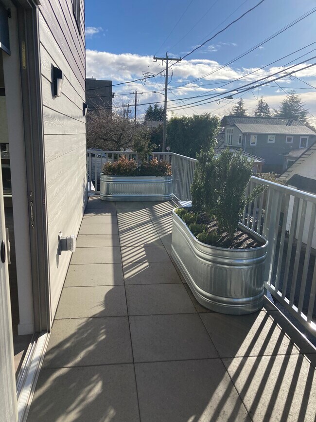 Admiral Station Apartments 2715 California Ave SW Seattle, WA