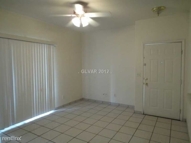 Building Photo - 5650 E Sahara Ave