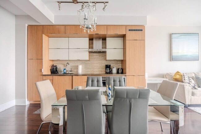 Photo du bâtiment - 299 Front St W