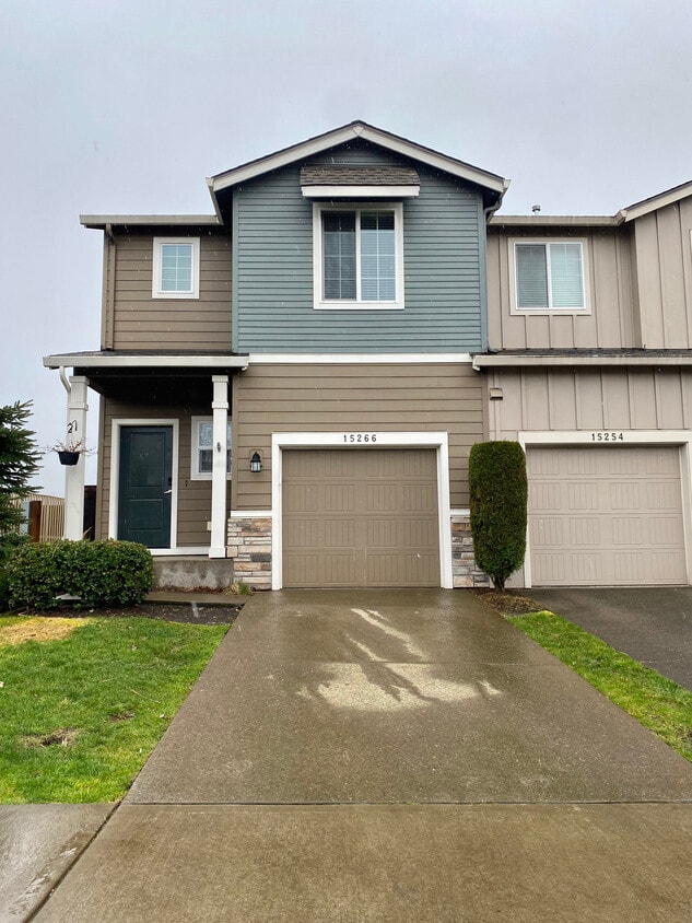 15266 SE Shale Dr, Damascus, OR 97089 Townhome Rentals in Damascus OR