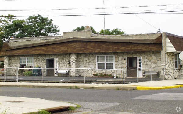 Primary Photo - 1500-1508 S Delaware St