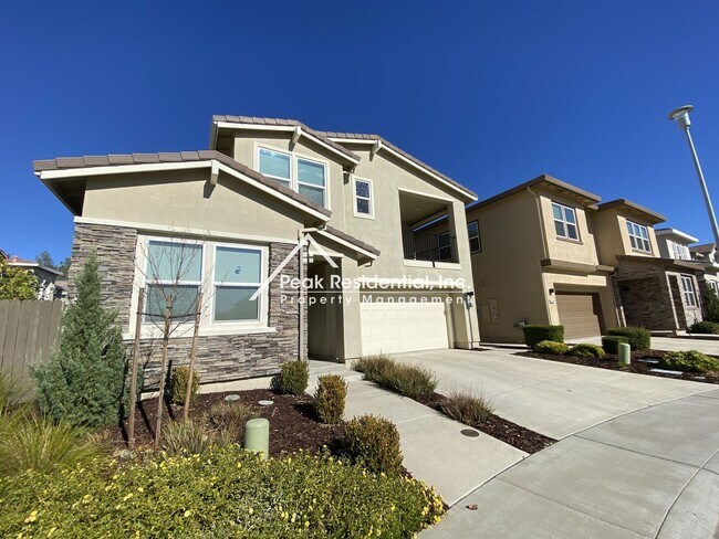 Building Photo - Fantastic 3bd/3ba Home near Intel & Folsom...