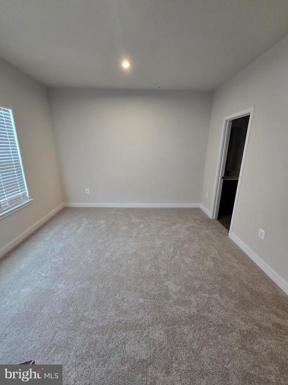 Building Photo - 16115 Hyde Pk Pl