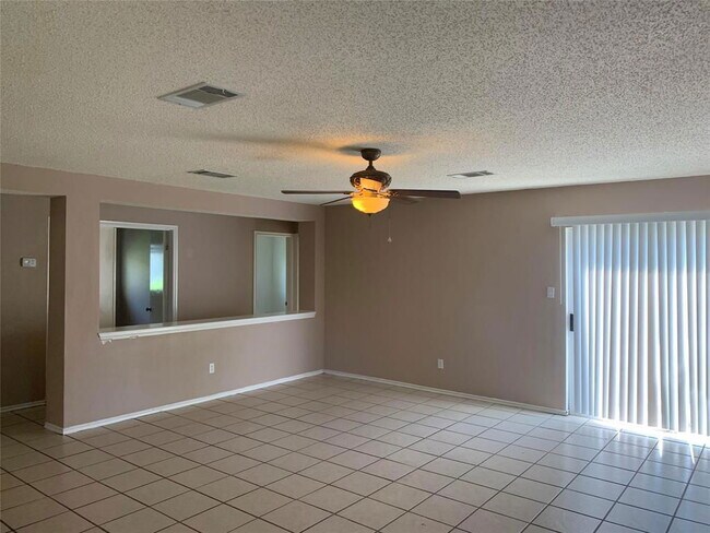 Building Photo - 710 Kettering Dr