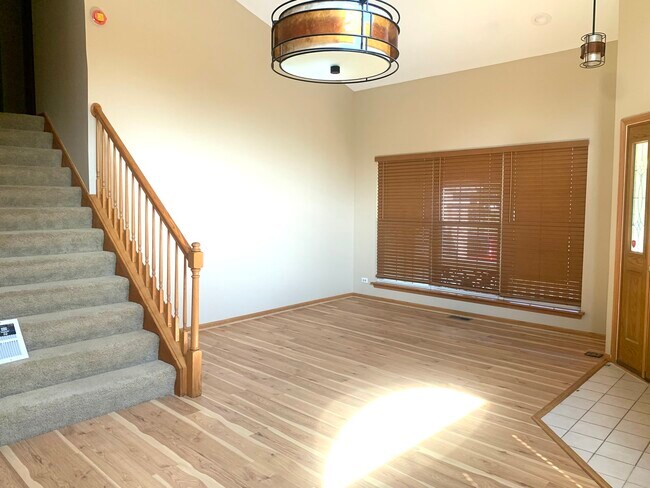 Building Photo - 1416 Clavey Ln