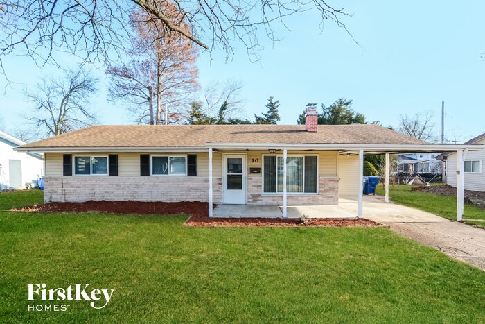 Primary Photo - 10 Blanchette Dr
