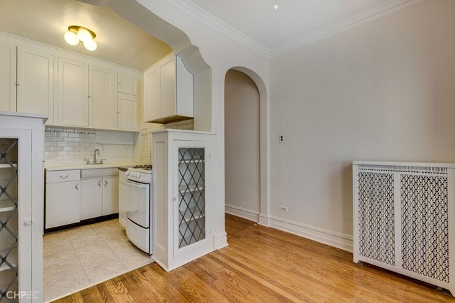 Dining Area - WASHTENAW