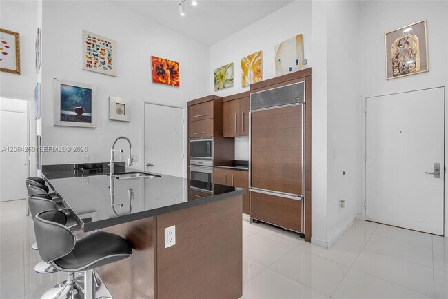 Foto del edificio - 475 Brickell Ave