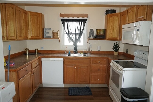 Foto del edificio - 170 Middleboro Ave