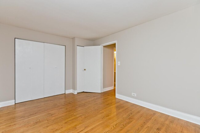 Building Photo - 1 bedroom in Chicago IL 60613