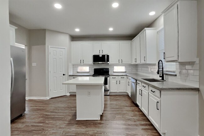 Foto del edificio - 20703 Emerald Spruce Ct
