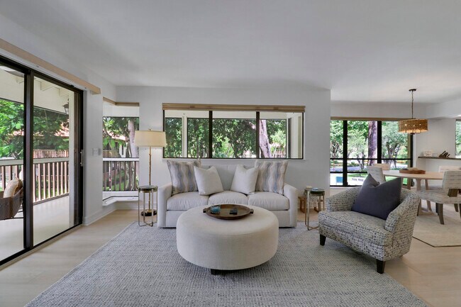 Foto del edificio - 606 Brackenwood Cove