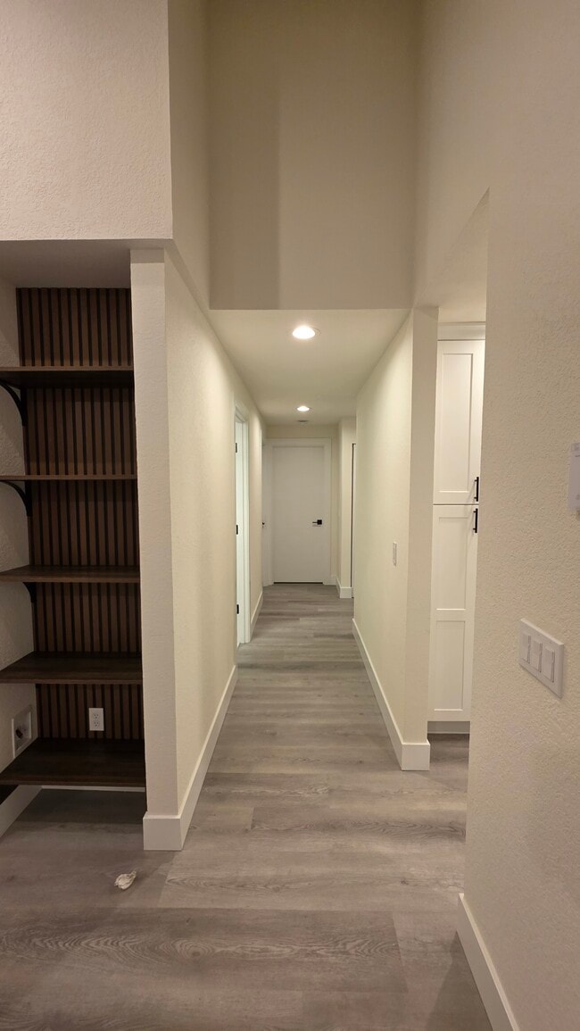 Photo - 1305 S Puget Dr Apartment