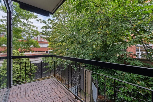 Photo du bâtiment - 254 E 12th Ave