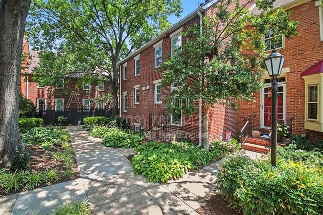 Foto del edificio - 449 Old Town Ct
