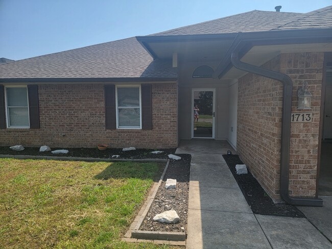 Building Photo - 1713 Wilderness Dr