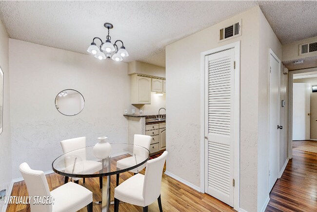 Foto del edificio - 4859 Cedar Springs Rd