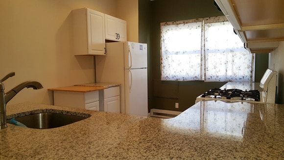 Building Photo - 1118 Summit Ave