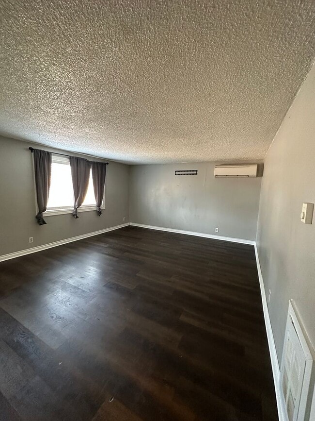 Foto del edificio - Winston 3-Bedroom, 1-Bath Home