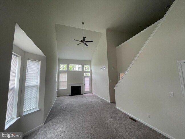 Foto del edificio - 516 Gray Feather Way