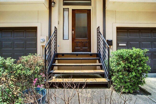 Foto del edificio - 2425 Dorrington St