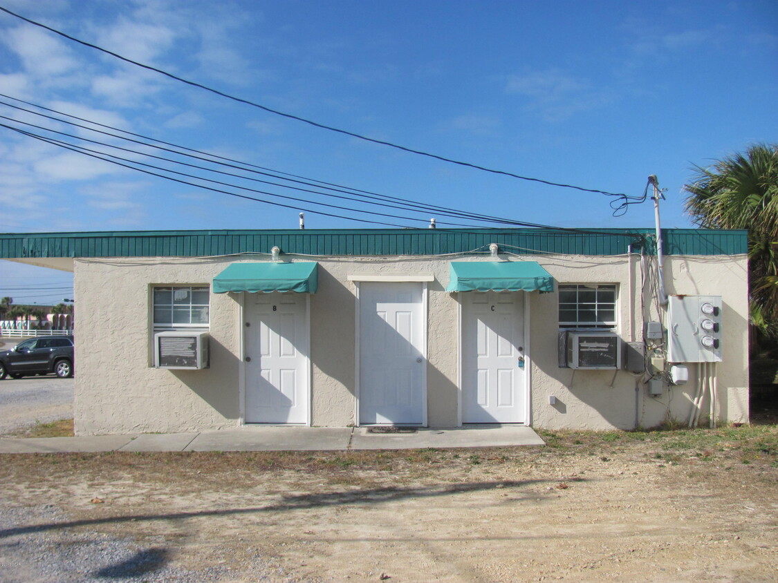 Primary Photo - 13508 Hutchison Blvd
