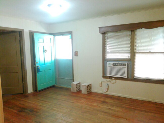 Building Photo - 4322 Fir St