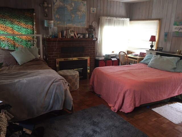 Dormitorio n.° 1: La amplia sala de estar puede ser compartida por dos personas. - 235 Foothill Blvd