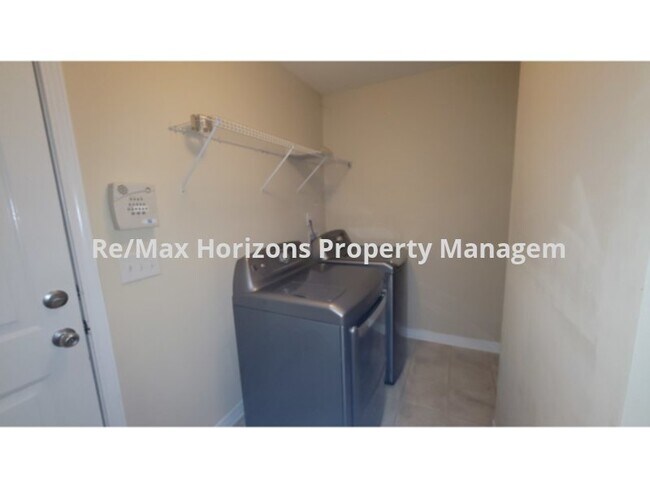 Foto del edificio - Great Pace Home in Twelve Oaks Plantation!