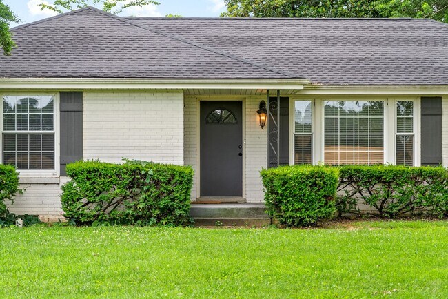 Foto del edificio - 4 Bedroom Country Style Home For Rent!