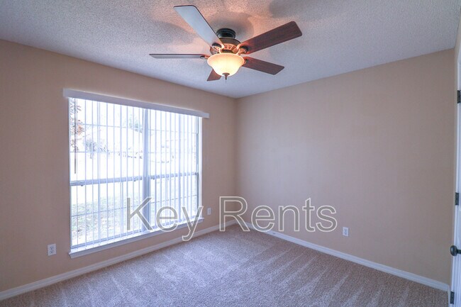 Building Photo - 7909 Cayenne Way