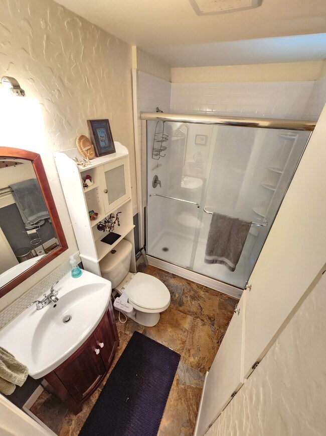 Foto del edificio - 4709 W Irving St