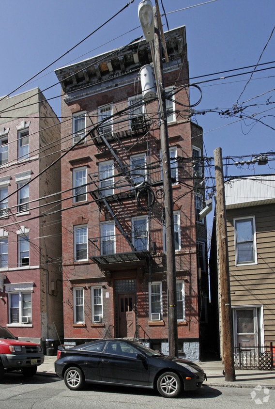 Building Photo - 3509 Hudson Ave