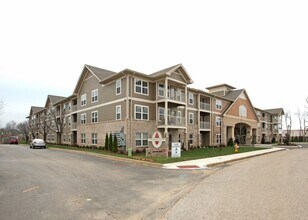 Building Photo - 2821 Biggin Hill Ct
