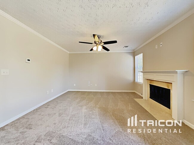 Building Photo - 15 Heaton Dr