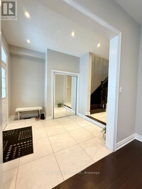 Building Photo - 42 Squire Ellis Dr