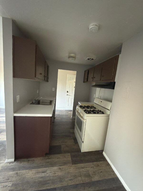 Building Photo - 14835 Euclid Ave