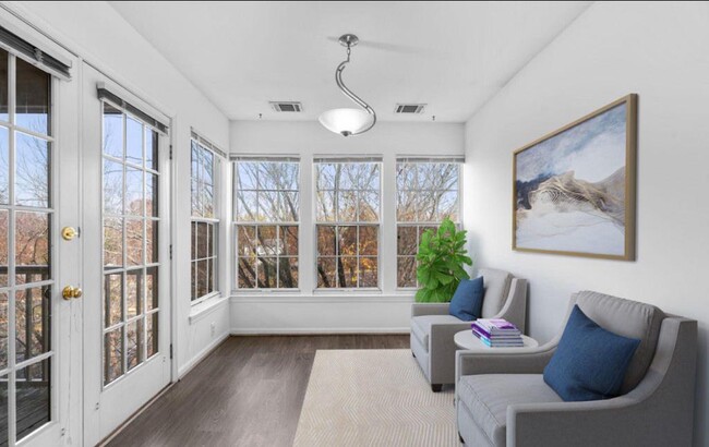 Foto del edificio - 13101 Briarcliff Terrace