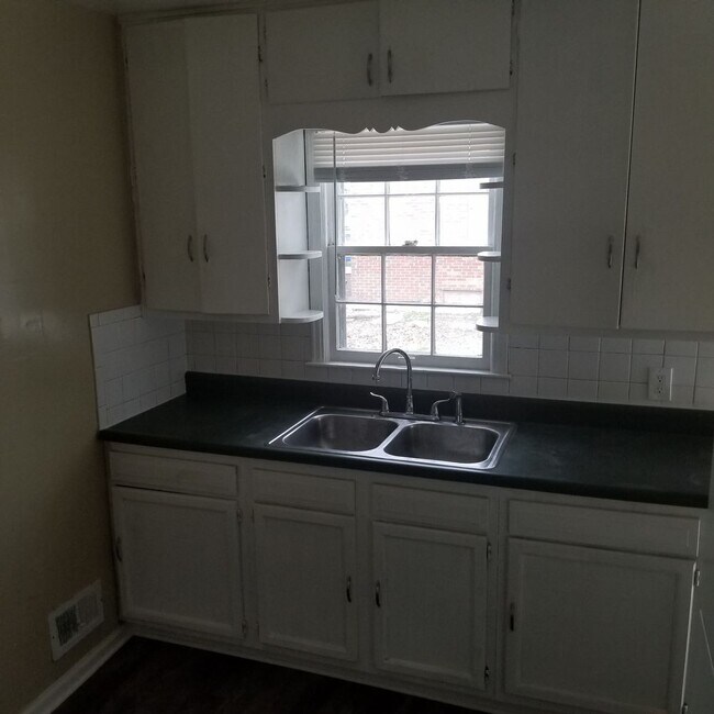 Forest Manor area 4BR House w/Garage - House for Rent in ...