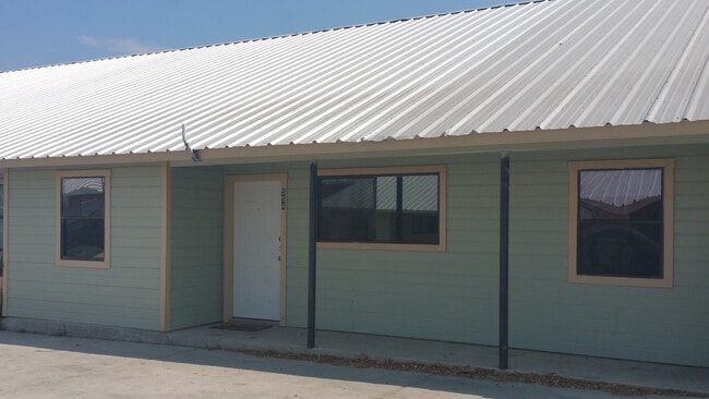 Building Photo - Comal Apartments