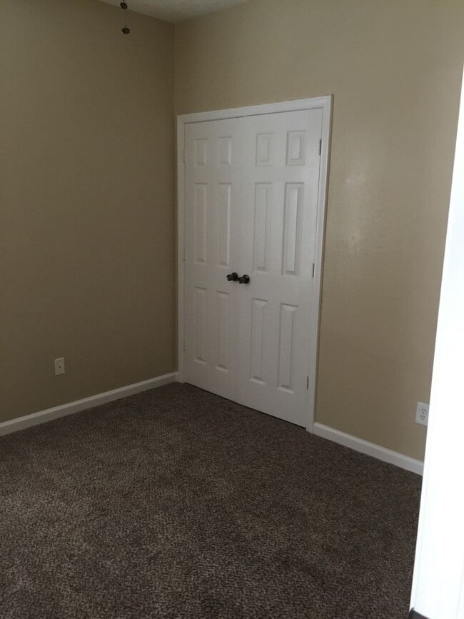 Foto del edificio - 9509 Merle St