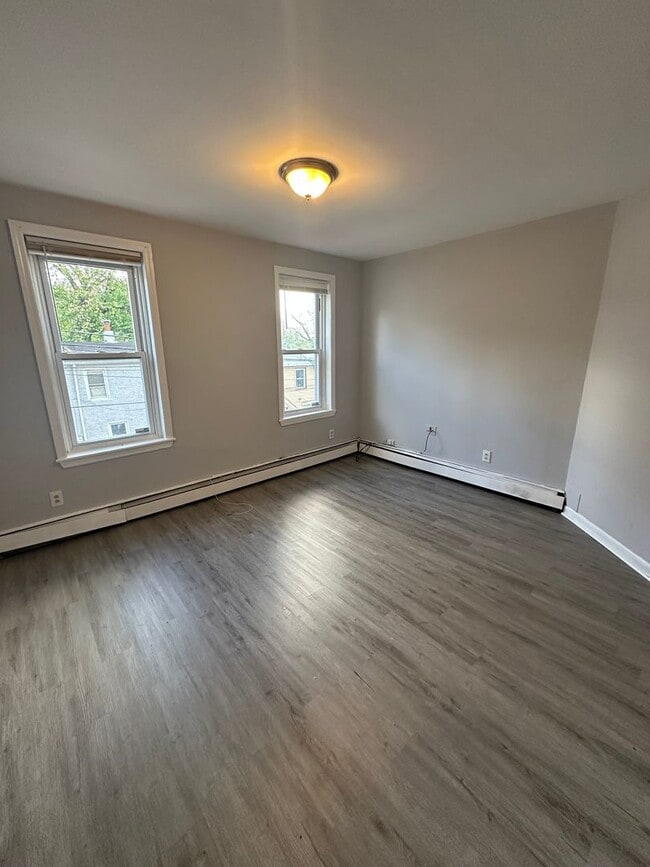 Photo - 35 N 10th St Apartment